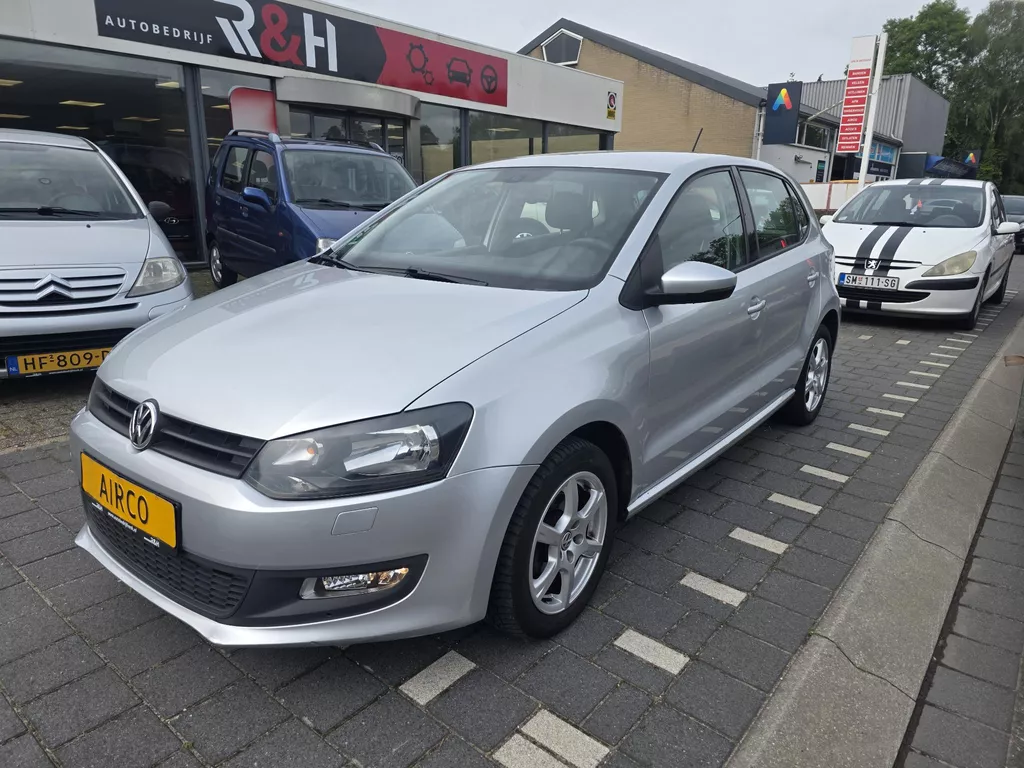Volkswagen Polo 1.2 Easyline 5 deurs, airco, navigatie, stoelverwarming, sportvelgen